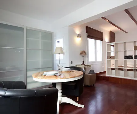 Montroig 1 Apartment